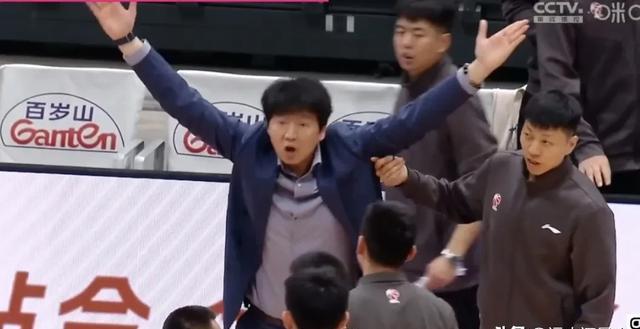 今夜体能课后；深圳男篮强势反弹备战足总杯；质疑声仍在；数据趋势出现新变化