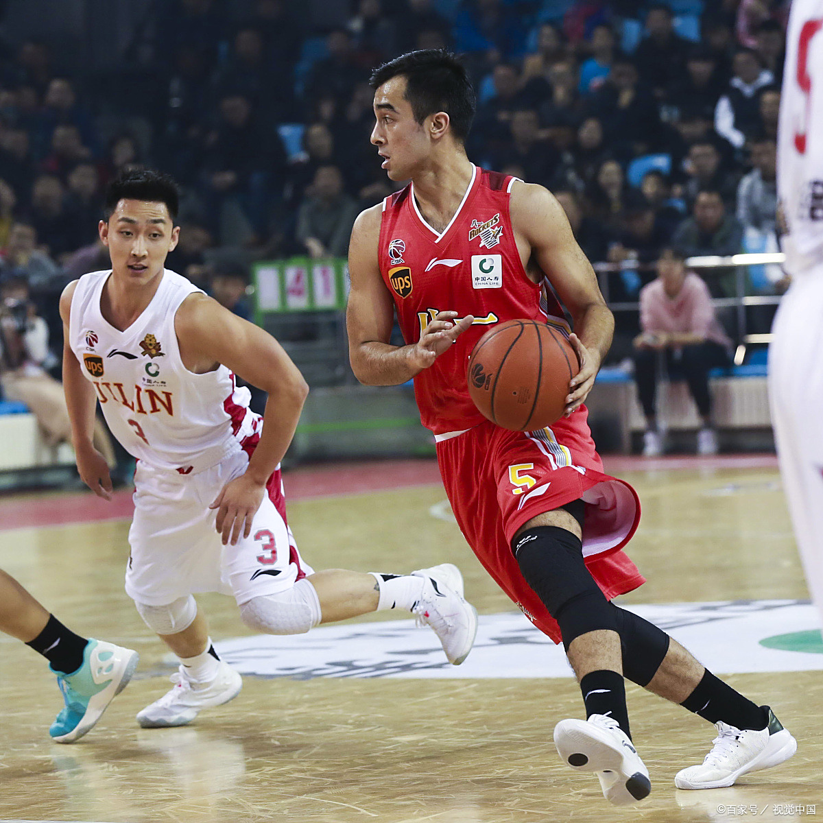 db体育中国区官网-打完军体拳身中18刀