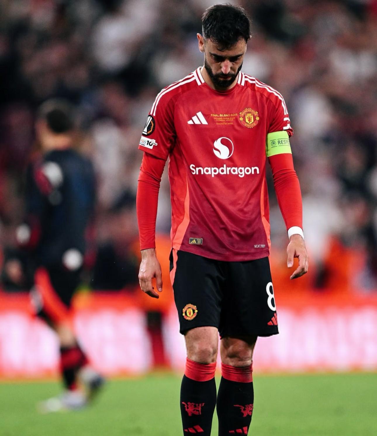 曼城发布备战花絮，清晨状态回暖，德甲任务艰巨，阵容厚度经受考验